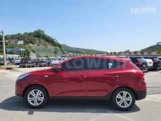 KMHJT81VDBU240555 2011 HYUNDAI TUCSON IX DIESEL 4WD X20 LUXURY-2