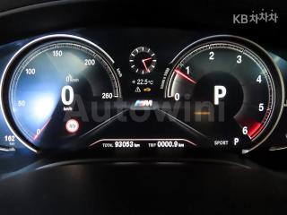 2017 BMW  5SERIES G30  520D M SPORT PACKAGE - 9