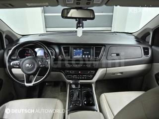 2017 KIA  CARNIVAL SEDONA 9 SEATS 2.2 DIESEL LUXURY - 7