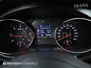 2017 KIA  CARNIVAL SEDONA 9 SEATS 2.2 DIESEL LUXURY - 8