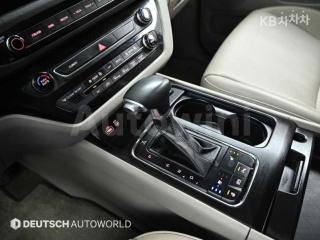 2017 KIA  CARNIVAL SEDONA 9 SEATS 2.2 DIESEL LUXURY - 9
