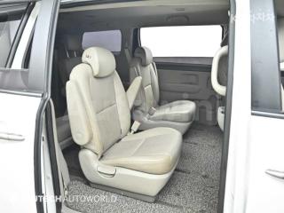 2017 KIA  CARNIVAL SEDONA 9 SEATS 2.2 DIESEL LUXURY - 12