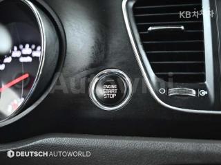 2017 KIA  CARNIVAL SEDONA 9 SEATS 2.2 DIESEL LUXURY - 18