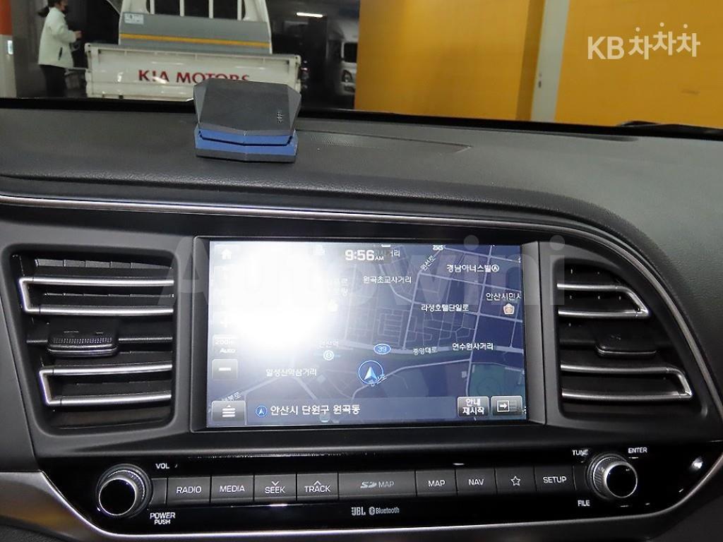 2019 HYUNDAI  AVANTE AD SMARTSTREAM G1.6 PREMIUM - 11