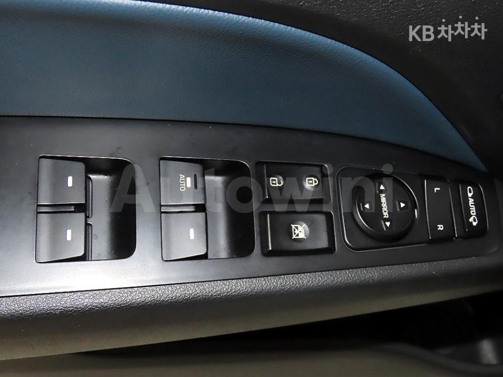 2019 HYUNDAI  AVANTE AD SMARTSTREAM G1.6 PREMIUM - 15