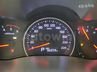 2013 KIA CARNIVAL R SEDONA GRANDCARNIVAL GLX PREMIUM - 12