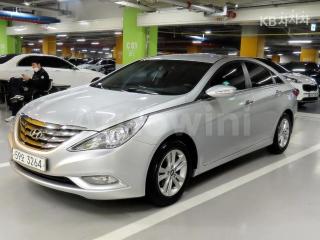 KMHEC41BBAA003482 2010 HYUNDAI YF SONATA Y20 PREMIER ADVANCED-1