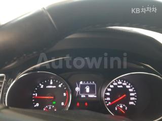 KNAMC81ABJS354484 2018 KIA  CARNIVAL 9 SEATS 2.2 DIESEL LUXURY-3
