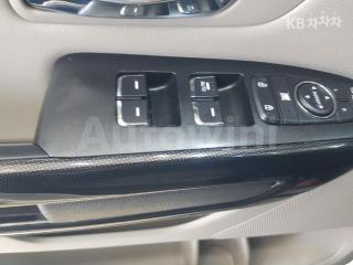 2018 KIA  CARNIVAL 9 SEATS 2.2 DIESEL LUXURY - 7