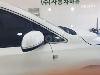 2018 KIA  CARNIVAL 9 SEATS 2.2 DIESEL LUXURY - 13
