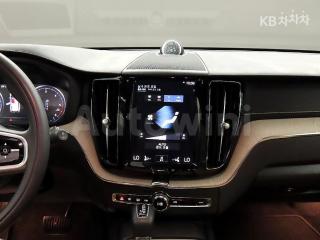 2019 VOLVO XC60 D5 2.4 INSCRIPTION - 10