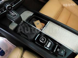 2019 VOLVO XC60 D5 2.4 INSCRIPTION - 11