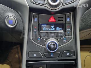 2016 HYUNDAI  AVANTE ELANTRA 1.6 GDI MORDERN BASIC - 12