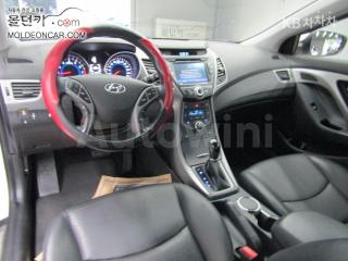 KMHDG41DBFU275359 2015 HYUNDAI  AVANTE ELANTRA 1.6 GDI MORDERN BASIC-4