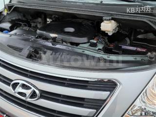 KMFWBX7KBHU867769 2017 HYUNDAI GRAND STAREX H-1 5 SEATS VAN MORDERN-5
