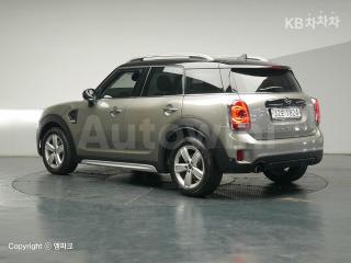 WMWYU9105K3H01614 2019 MINI COOPER COUNTRYMAN D 2.0-1