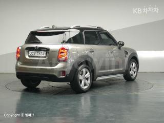 WMWYU9105K3H01614 2019 MINI COOPER COUNTRYMAN D 2.0-2
