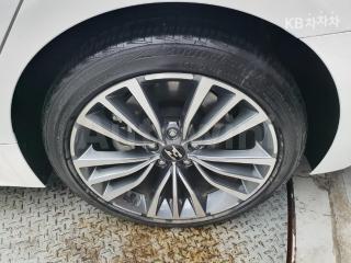 2020 KIA STINGER 2.2 DIESEL 2WD PLATINUM - 12
