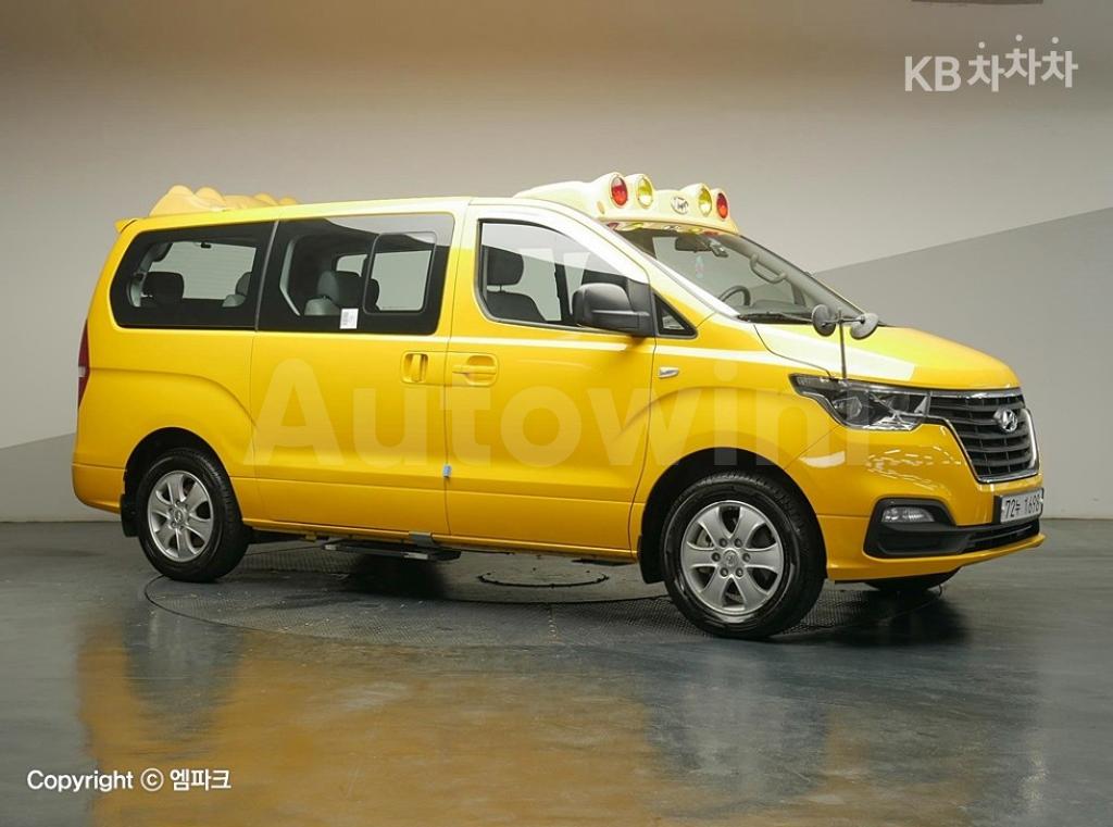 KMJWA37KDKU992459 2019 HYUNDAI  GRAND STAREX CHILD PROTECTIVE VEHICLE 12 SEATS 4WD-3