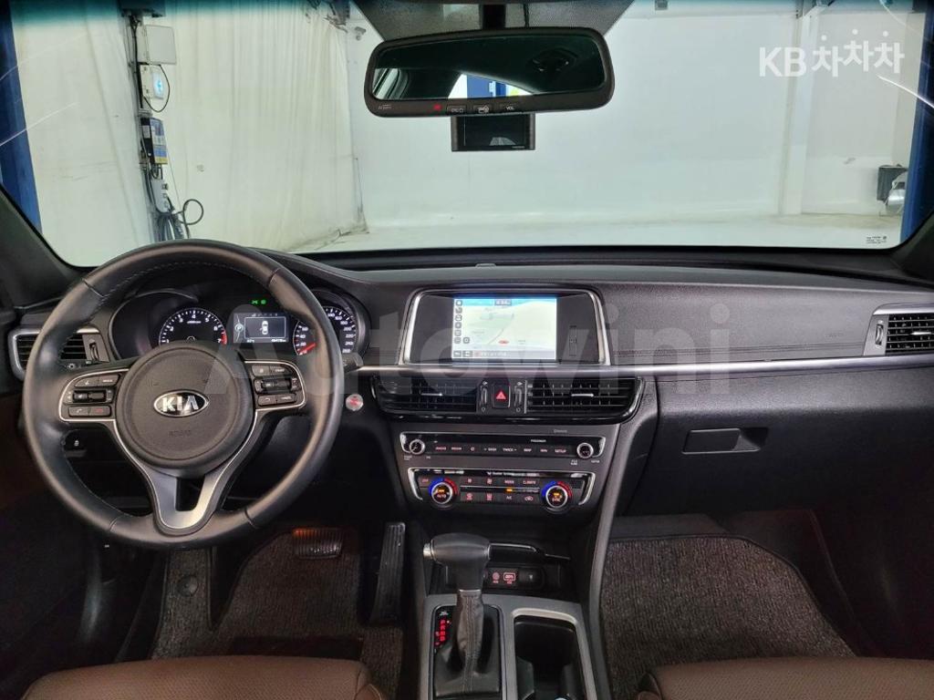 2018 KIA K5 2ND GEN OPTIMA 2.0 GASOLINE MX SIGNATURE - 9