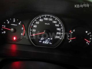 KMFWBX7KBHU839848 2017 HYUNDAI GRAND STAREX H-1 3 SEATS VAN SMART SPECIAL-4