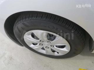 2015 HYUNDAI  AVANTE ELANTRA 1.6 GDI STYLE BASIC - 17