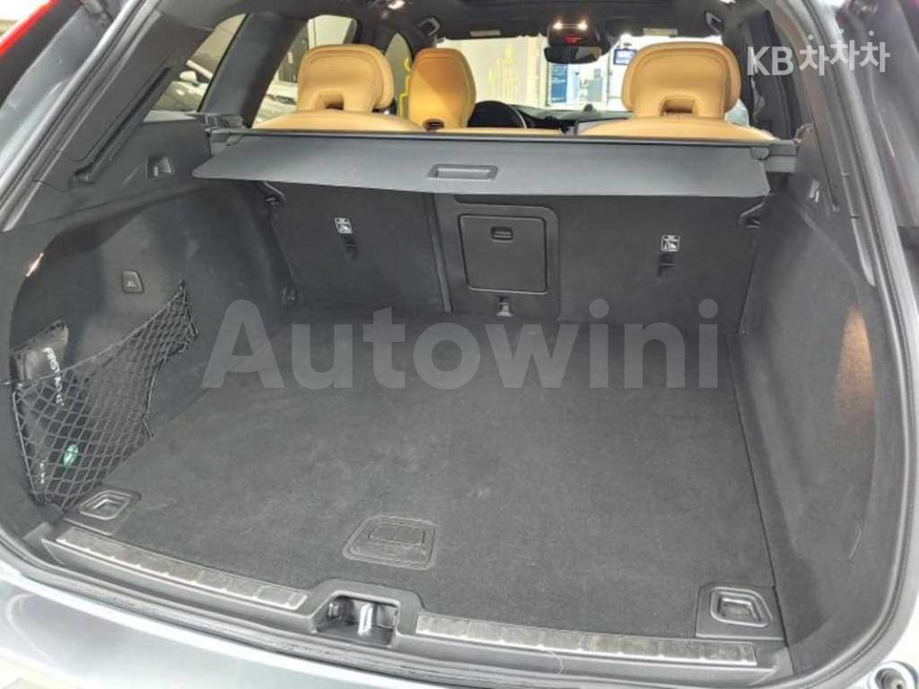 2019 VOLVO XC60 T6 INSCRIPTION - 8