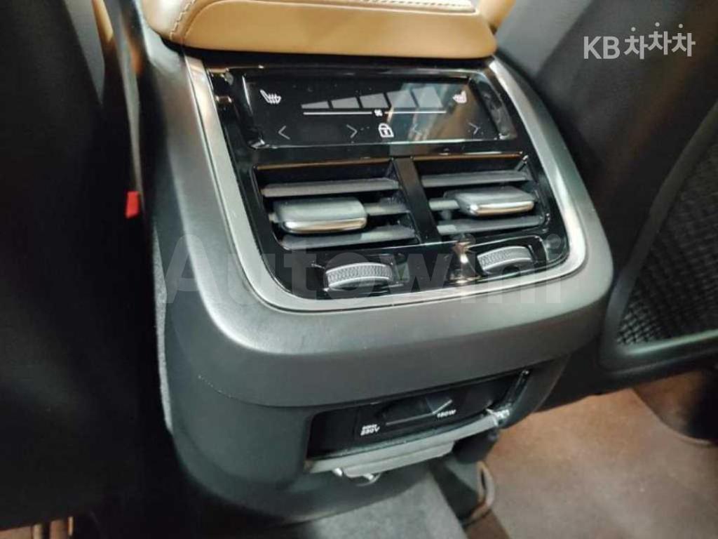 2019 VOLVO XC60 T6 INSCRIPTION - 10