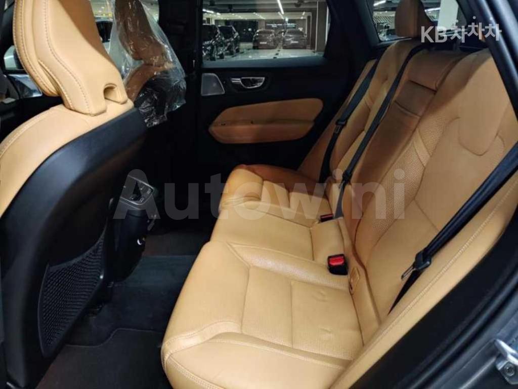 2019 VOLVO XC60 T6 INSCRIPTION - 11