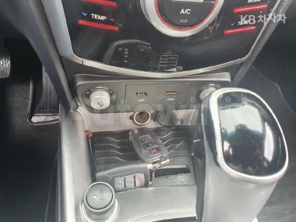 2016 SSANGYONG TIVOLI GASOLINE LX LUXURY - 8