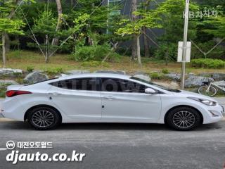 KMHDG41DBFU371903 2015 HYUNDAI  AVANTE ELANTRA 1.6 GDI SMART BASIC-2