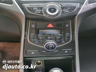 2015 HYUNDAI  AVANTE ELANTRA 1.6 GDI SMART BASIC - 11