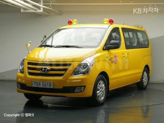 KMJWA37KBHU913884 2017 HYUNDAI GRAND STAREX H-1 CHILD PROTECTIVE VEHICLE DELUXE-0