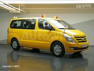 KMJWA37KBHU913884 2017 HYUNDAI GRAND STAREX H-1 CHILD PROTECTIVE VEHICLE DELUXE-3