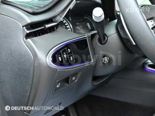 2021 GENESIS GV70 GASOLINE 2.5T AWD - 19