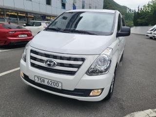 KMJWA37KBHU856263 2017 HYUNDAI GRAND STAREX H-1 12 SEATS WAGON CVX SMART-0