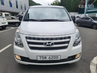 KMJWA37KBHU856263 2017 HYUNDAI GRAND STAREX H-1 12 SEATS WAGON CVX SMART-1