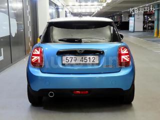 WMWXY310XKTF77921 2019 MINI COOPER D 2.0 BASIC-4