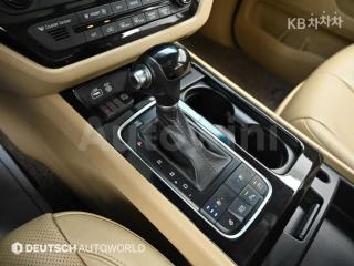 2015 KIA  CARNIVAL SEDONA 9 SEATS 2.2 DIESEL NOBLESSE - 9