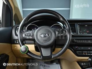 2015 KIA  CARNIVAL SEDONA 9 SEATS 2.2 DIESEL NOBLESSE - 13