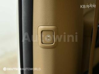 2015 KIA  CARNIVAL SEDONA 9 SEATS 2.2 DIESEL NOBLESSE - 17