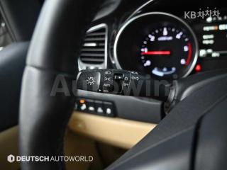 2015 KIA  CARNIVAL SEDONA 9 SEATS 2.2 DIESEL NOBLESSE - 18