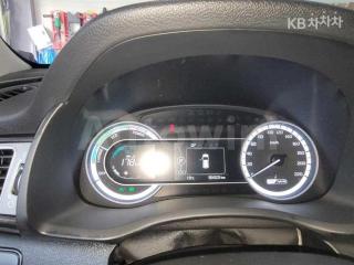 KNACB81CGHA061840 2017 KIA NIRO 1.6 PRESTIGE-4