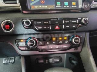 2017 KIA NIRO 1.6 PRESTIGE - 8