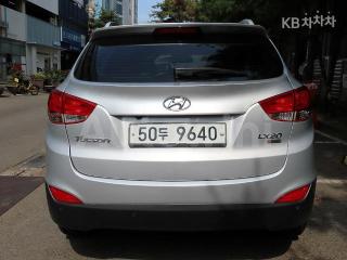 KMHJU81VBBU223242 2011 HYUNDAI TUCSON IX DIESEL 2WD LX20 SMART PACKAGE-2