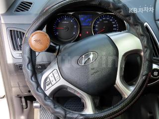 2011 HYUNDAI TUCSON IX DIESEL 2WD LX20 SMART PACKAGE - 9