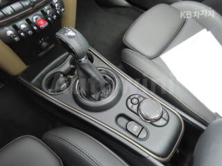 2019 MINI COOPER COUNTRYMAN D ALL4 2.0 HIGH TRIM - 12