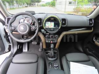 2019 MINI COOPER COUNTRYMAN D ALL4 2.0 HIGH TRIM - 17
