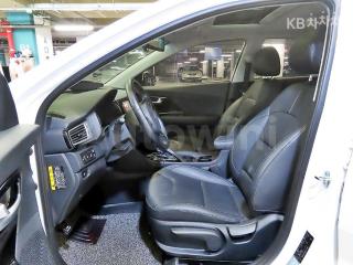 KNACB81CGJA125896 2018 KIA NIRO 1.6 PRESTIGE-5