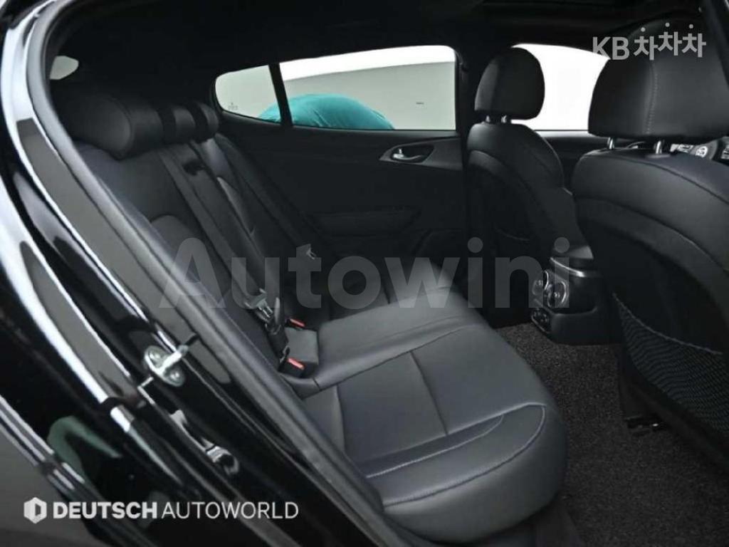 2020 KIA STINGER 2.0 TURBO 2WD PLATINUM - 11